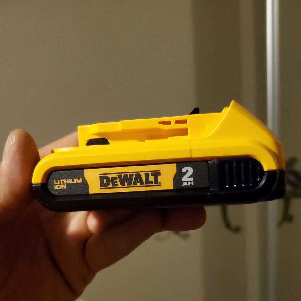 DEWALT 20V 2.0AH BATTERY