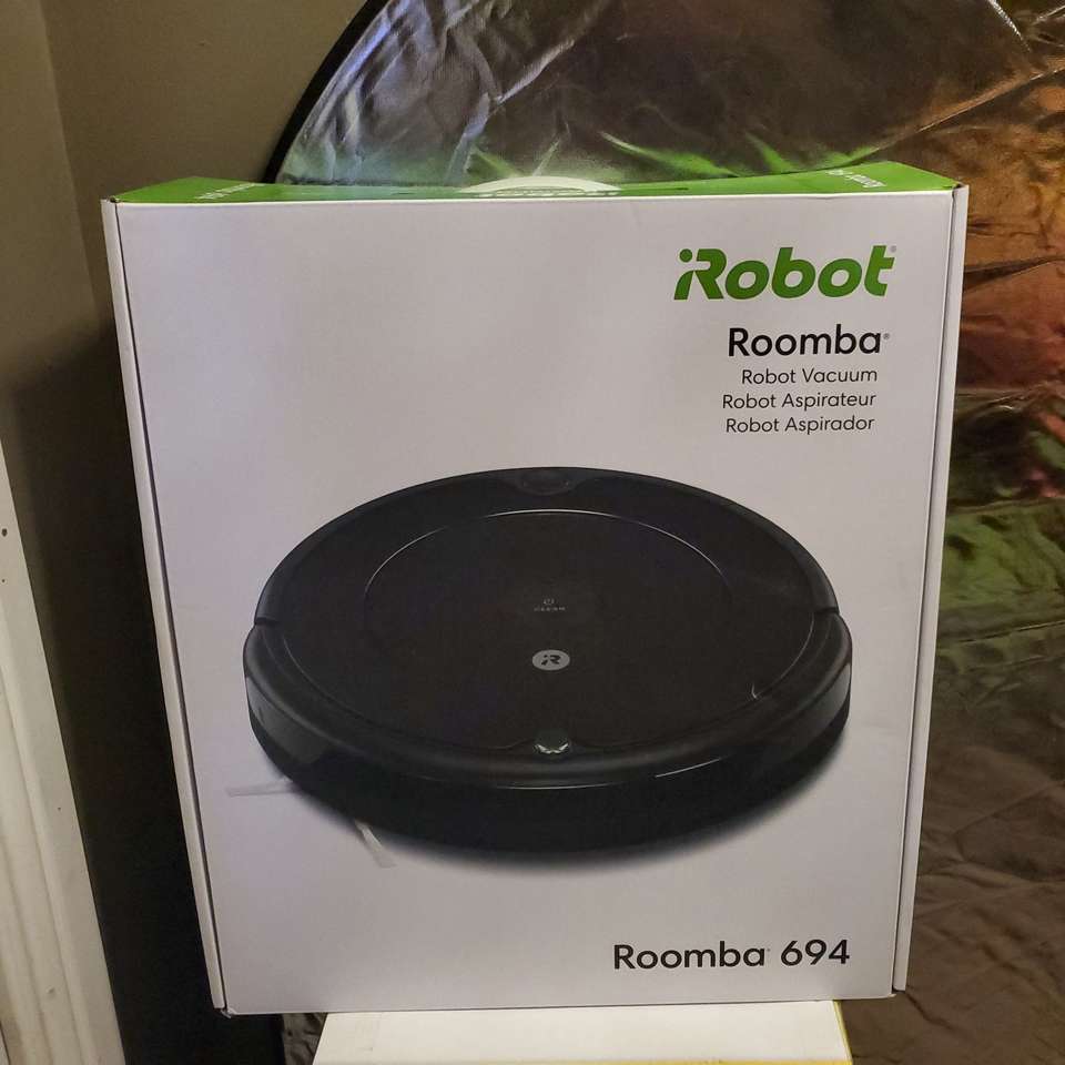 ROBOT ROOMBA 694 VACCUM