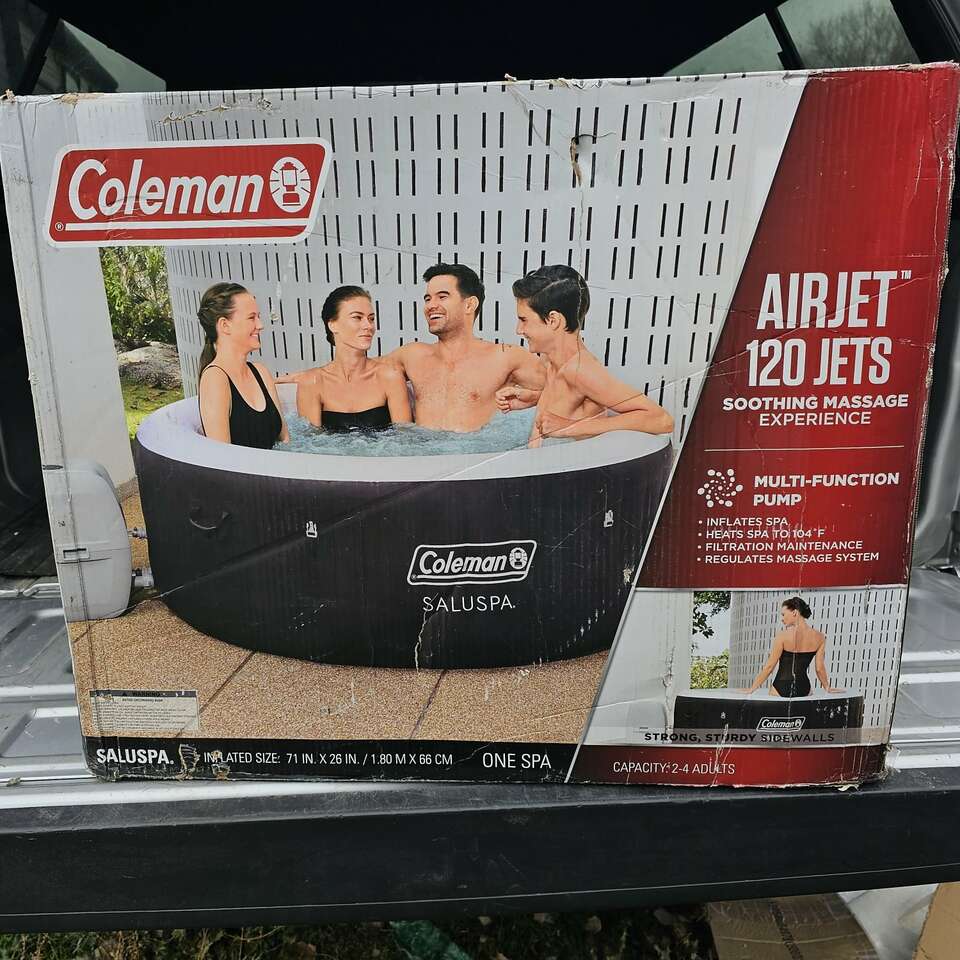 COLEMAN 2-4 PERSON SALUSPA
