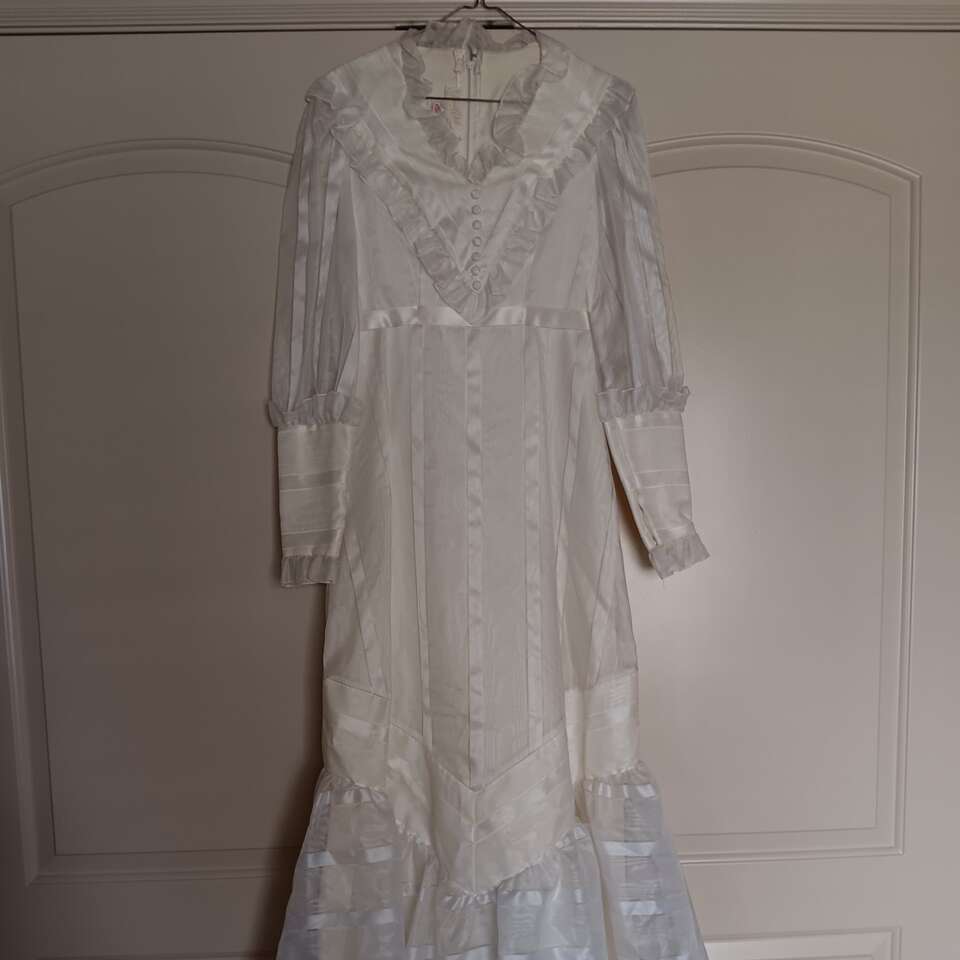 1975 Vintage Wedding Dress