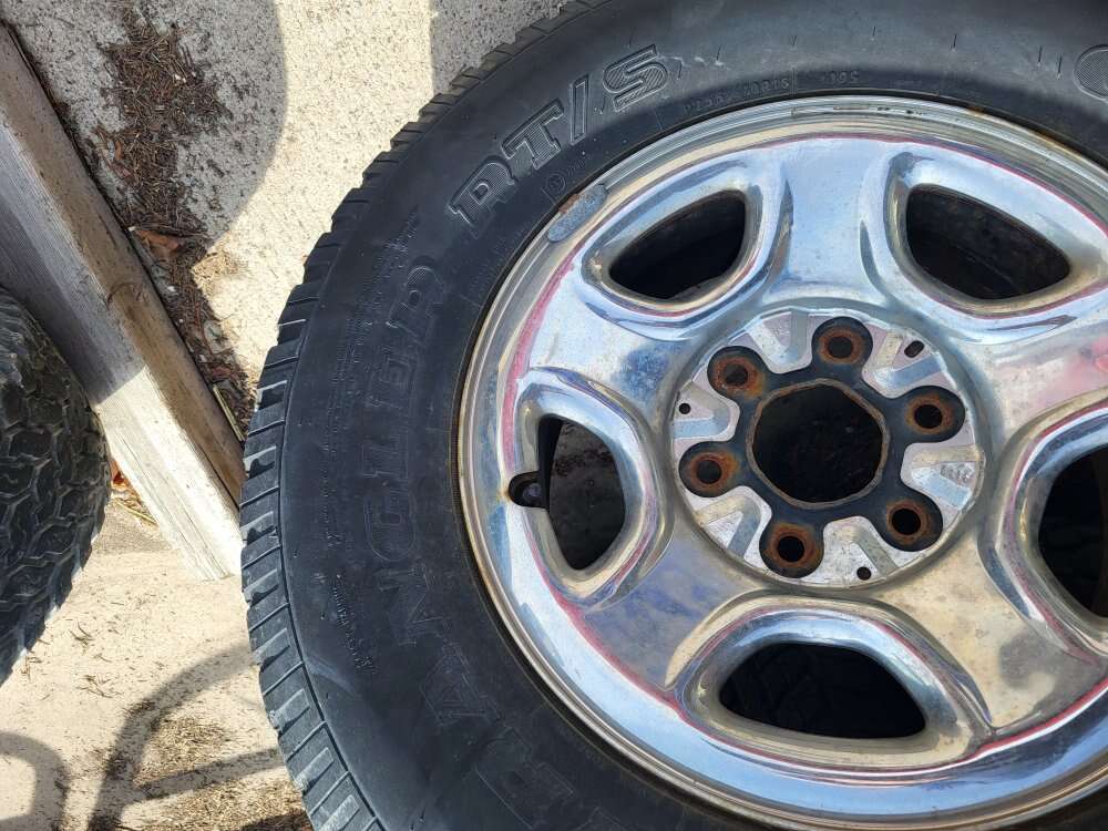 2--- 255× 70 x16 tires and wheels. good sparesetc