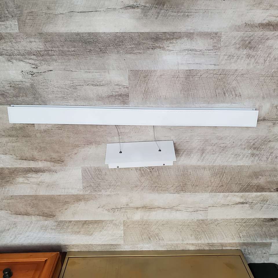 NEW MODERN FORMS WHITE VINTAGE LEATHER LED CHANDELIER (RETAILS: $899.99)