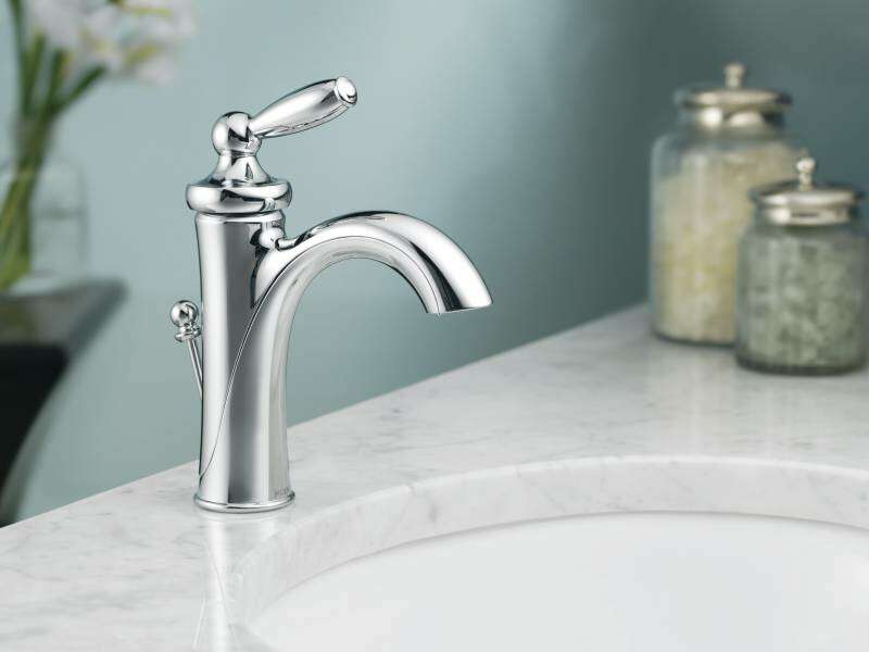 NEW MOEN CHROME BRANTFORD SINGLE HOLE BATHROOM FAUCET (RETAIL: $187.00)
