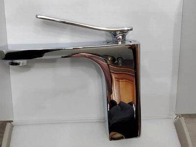 NEW CHROME SINGLE HOLE BATHROOM FACUET (3 AVAILABLE)