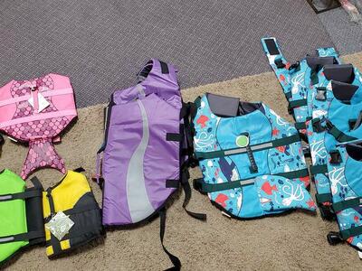NEW DOG LIFE JACKETS (DIFFERENT SIZES AVAILABLE)