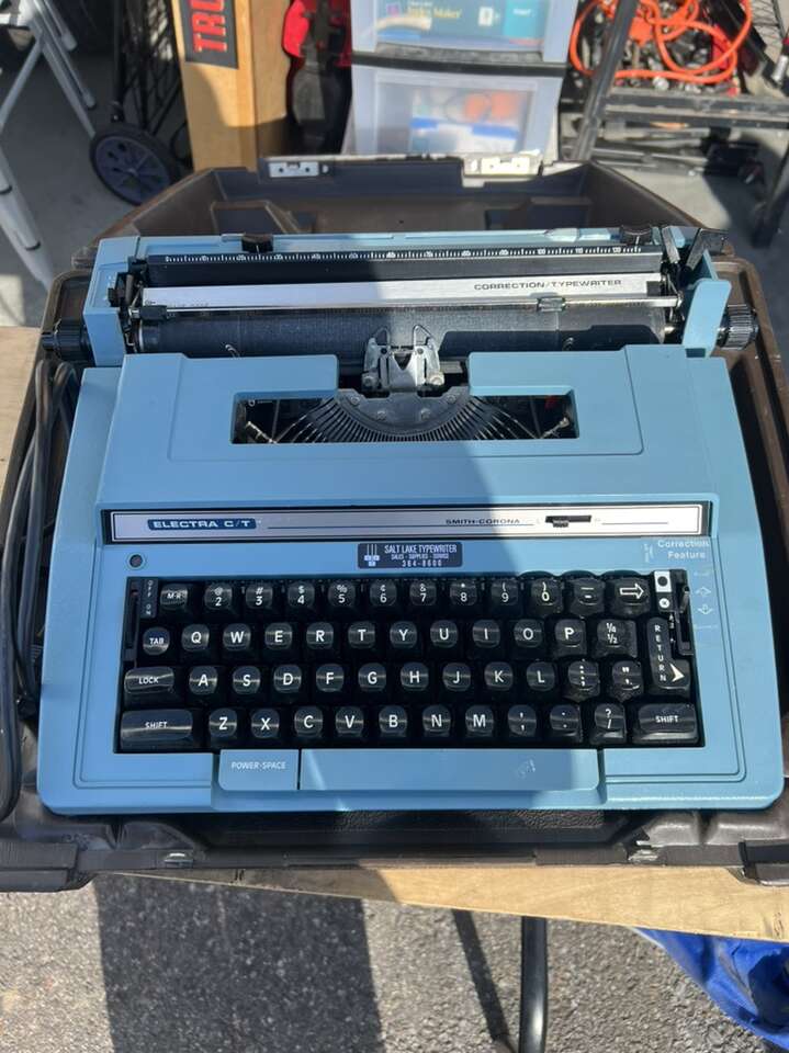 Vintage SCM Smith-Corona Typewriter