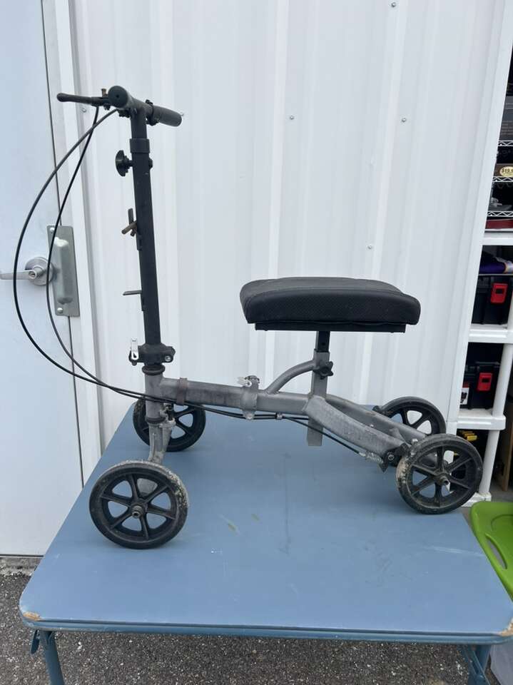 Knee Scooter