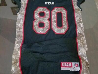 Utah Utes Courage Jersey & Helmet