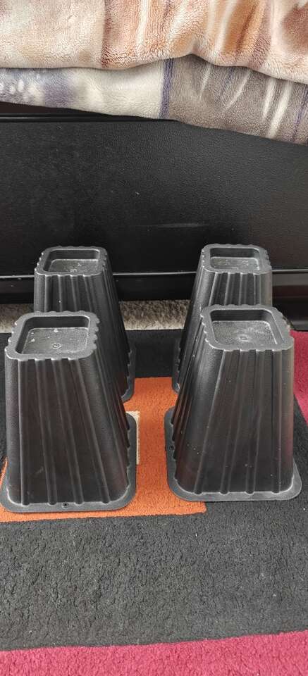 furniture risers / bed risers