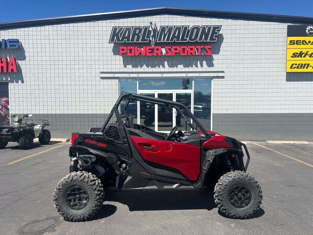 2024 Can-Am® Maverick Sport DPS 1000R