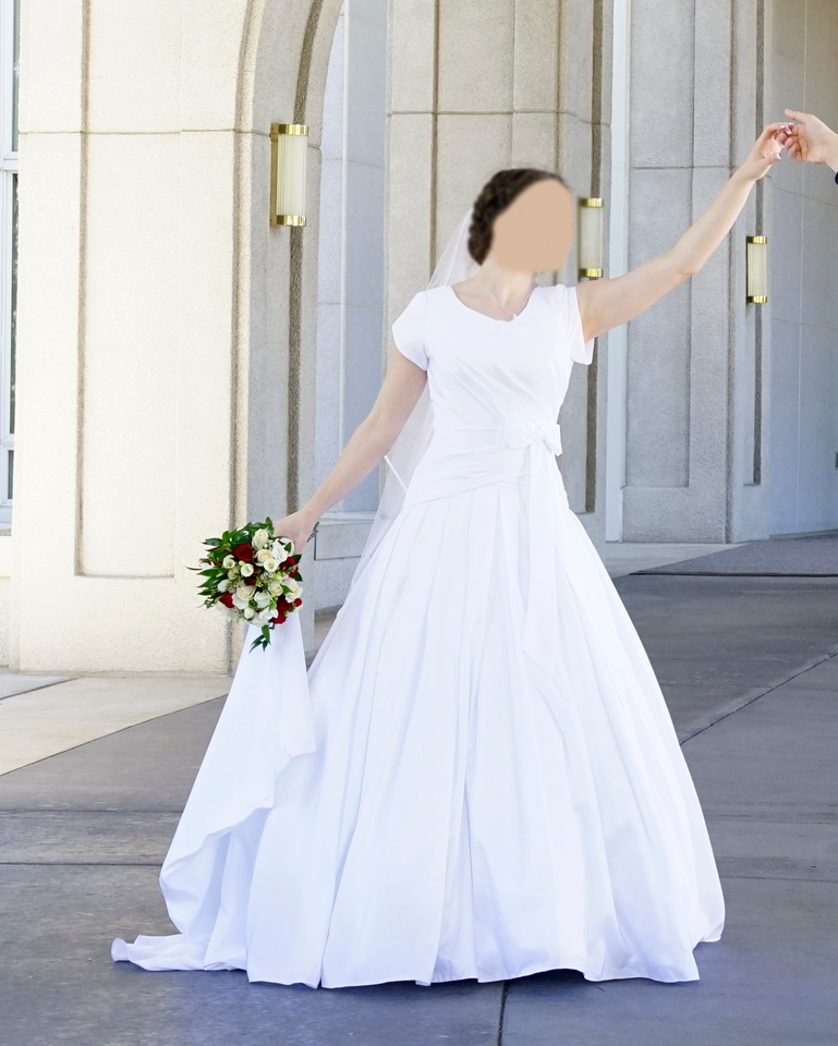 Size 6 wedding dress Ball gown wedding… Weddings