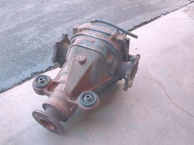 Nissan Armada rear differential carrier 2.94