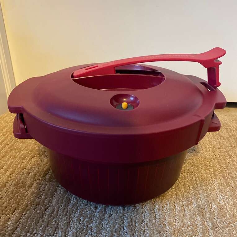 New Tupperware Microwave Pressure Cooker