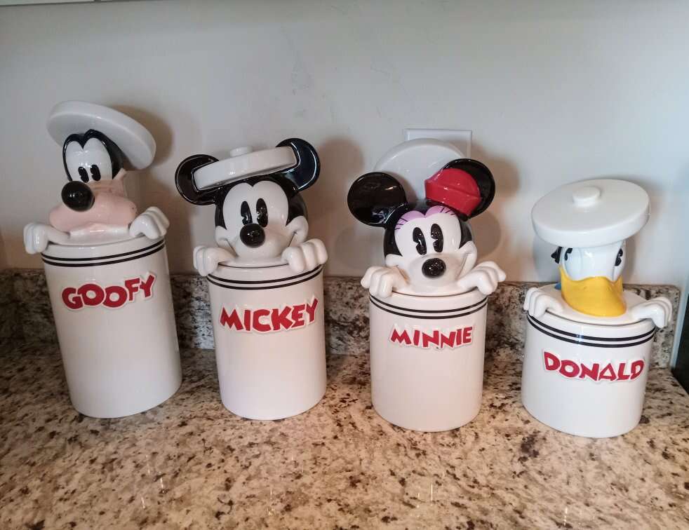 Disney Mickey Mouse & Friends - 4 Canister Set
