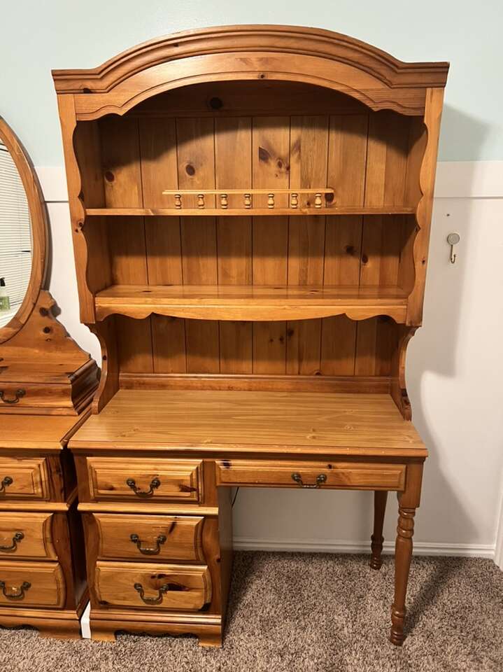 Bedroom Set Dresser, Desk, Vanity, … Furniture