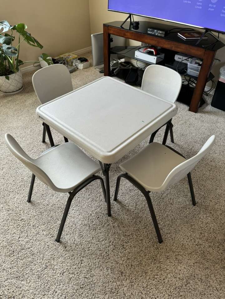 Kids lifetime discount table and chairs