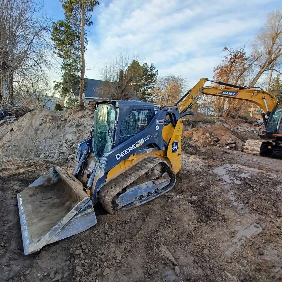 Skid Steer & Wheeled Losder Rentals Industrial
