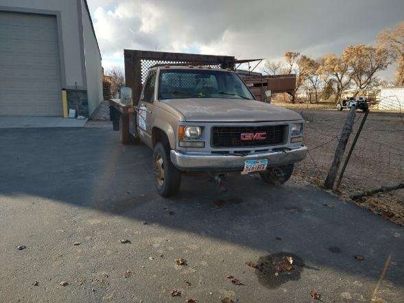 1994 GMC 3500 snow plow truck