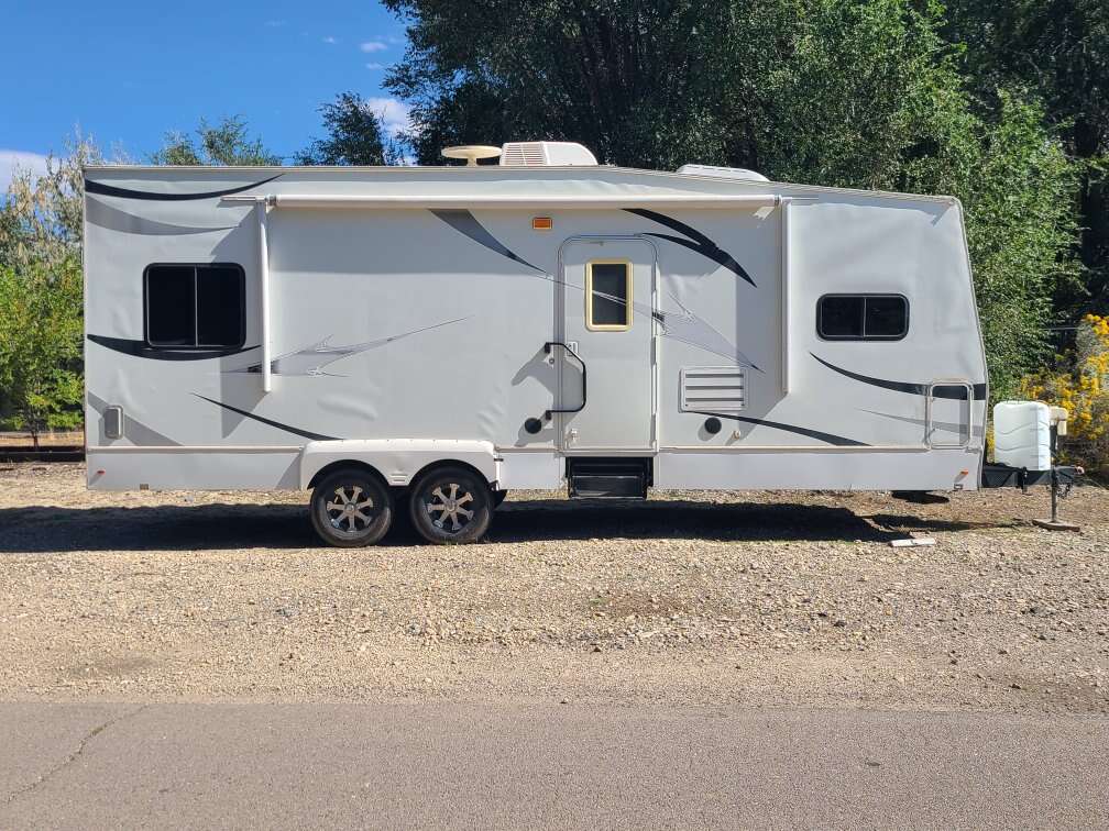 2010 matrix enduromax toy hauler