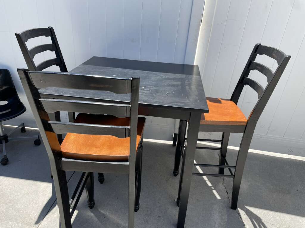 Kitchen Table And Bar Stool Chairs Furniture