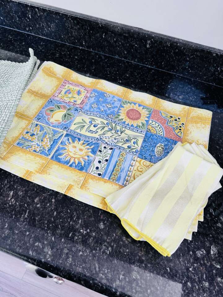 Placemats and napkins