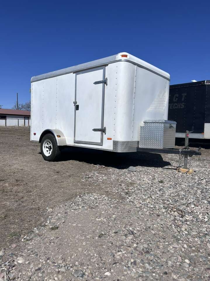 Enclosed 6x10 Utilty Trailer