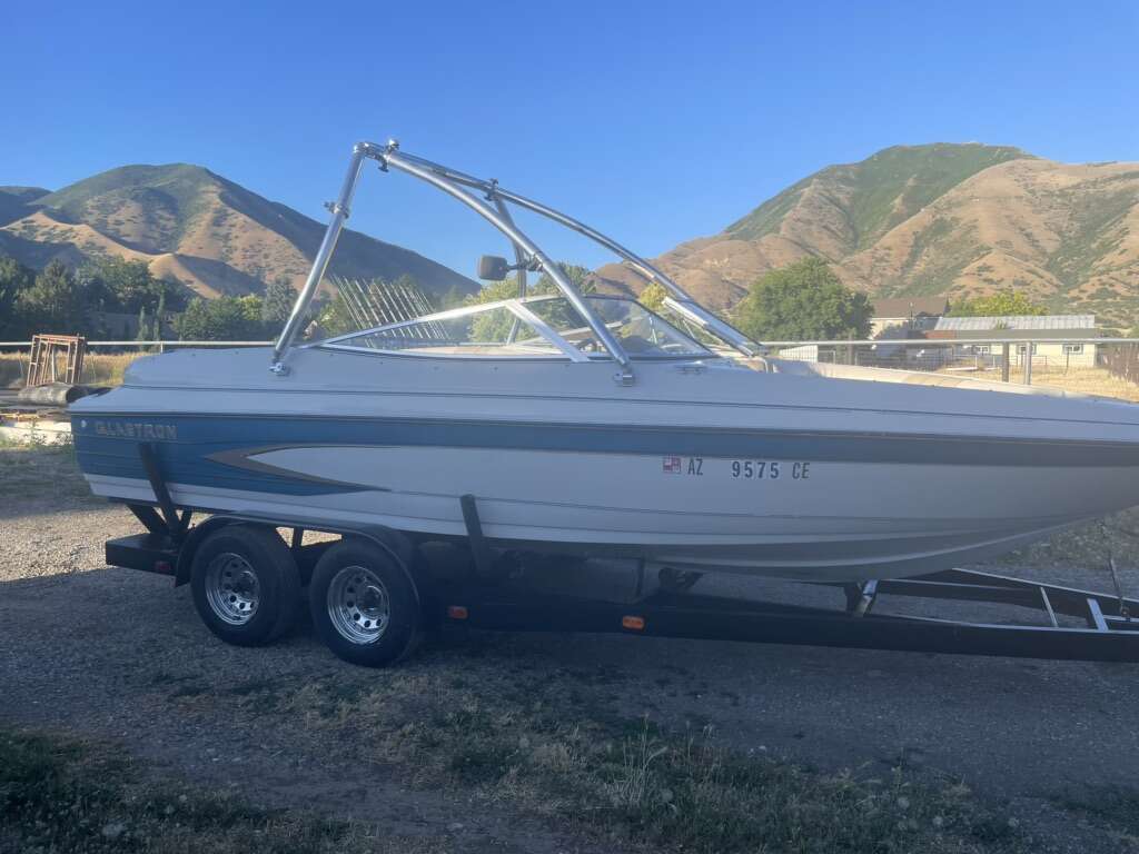 1995 Glastron 210 Open Bow