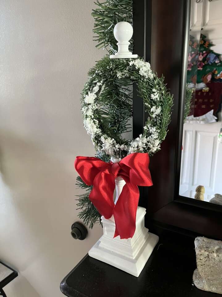 Set of 2 wreath decorations 18” tall