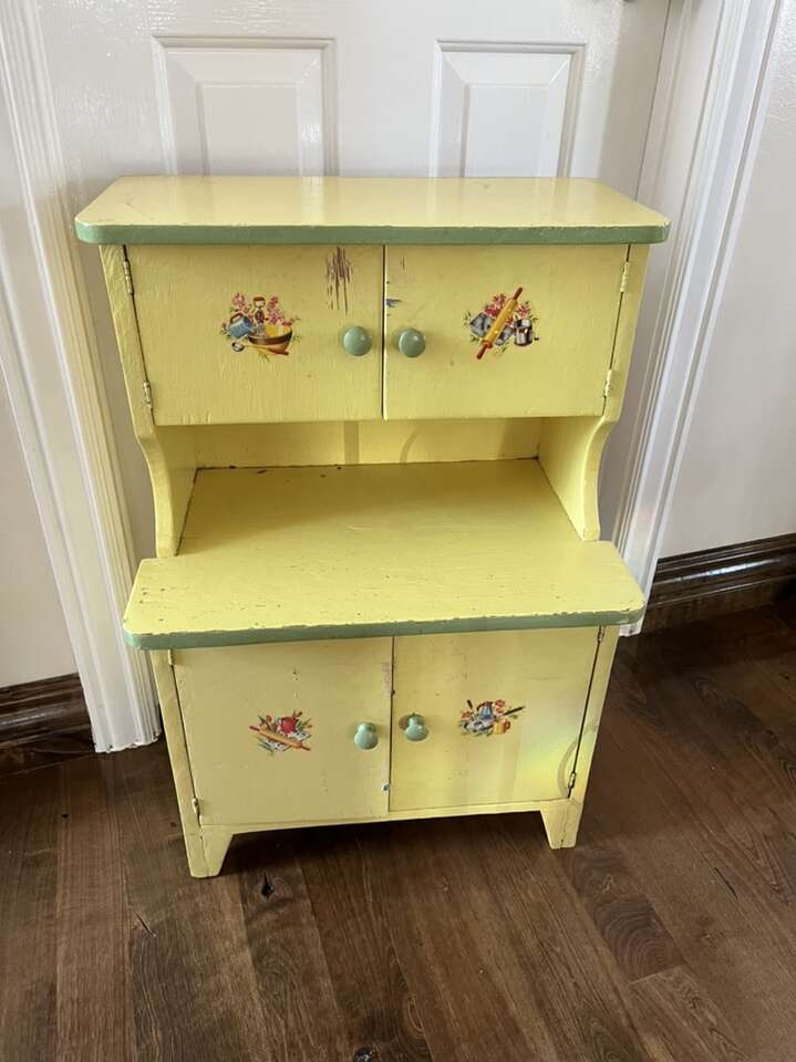 Antique Kids Yellow Play Kitchen