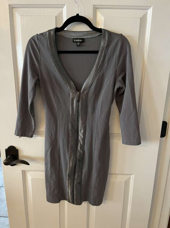 Bebe gray dress 3/4 sleeved with satin trim S