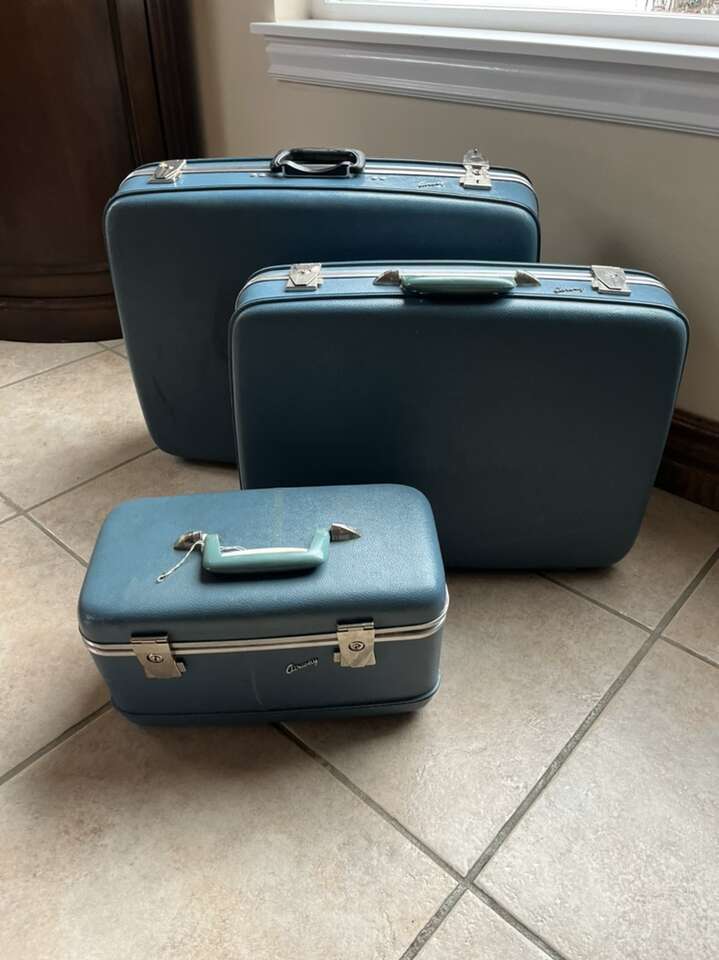 Vintage Luggage Set