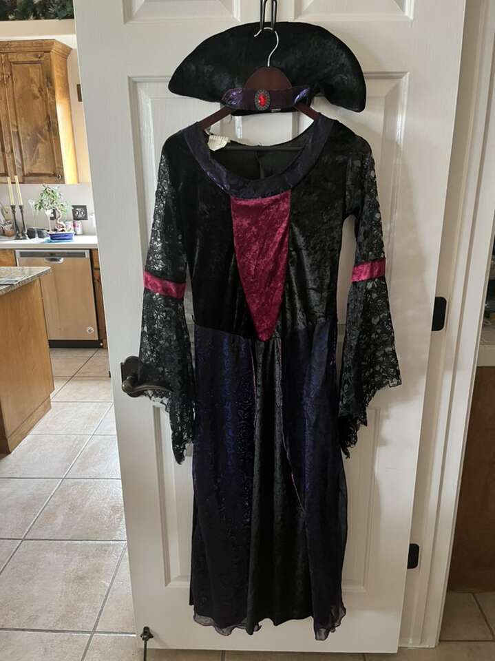 Women’s Vampire Costume S
