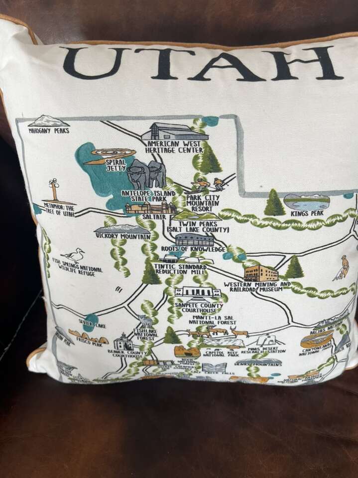 Utah Toss Pillow 17 By 17 New!