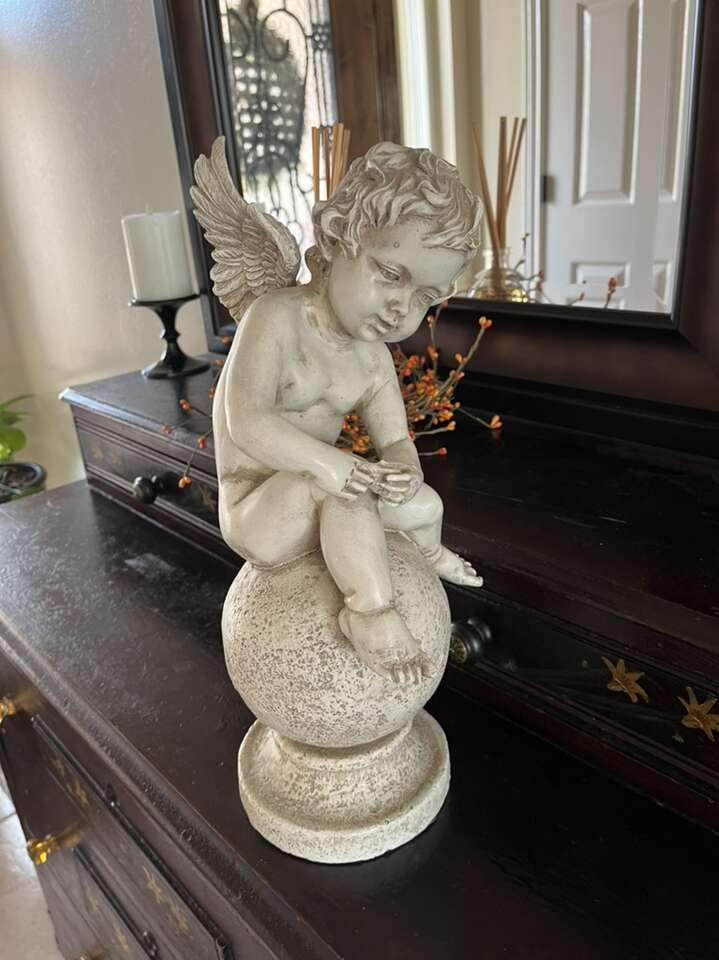 Resin Angel Statue