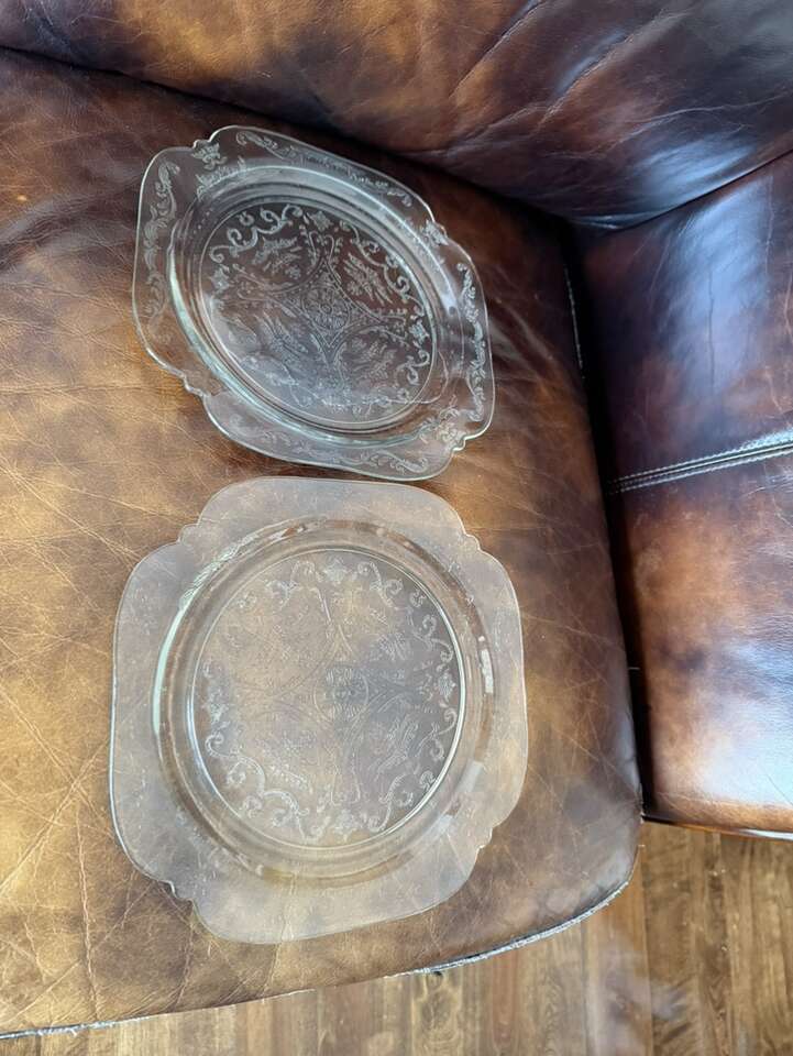Vintage Glass Intricate Design Set Of 2