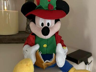 Vintage Disney Mickey Mouse Singing Moving