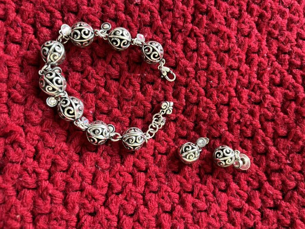 Brighton Collectibles Bracelet Scroll Ball Design