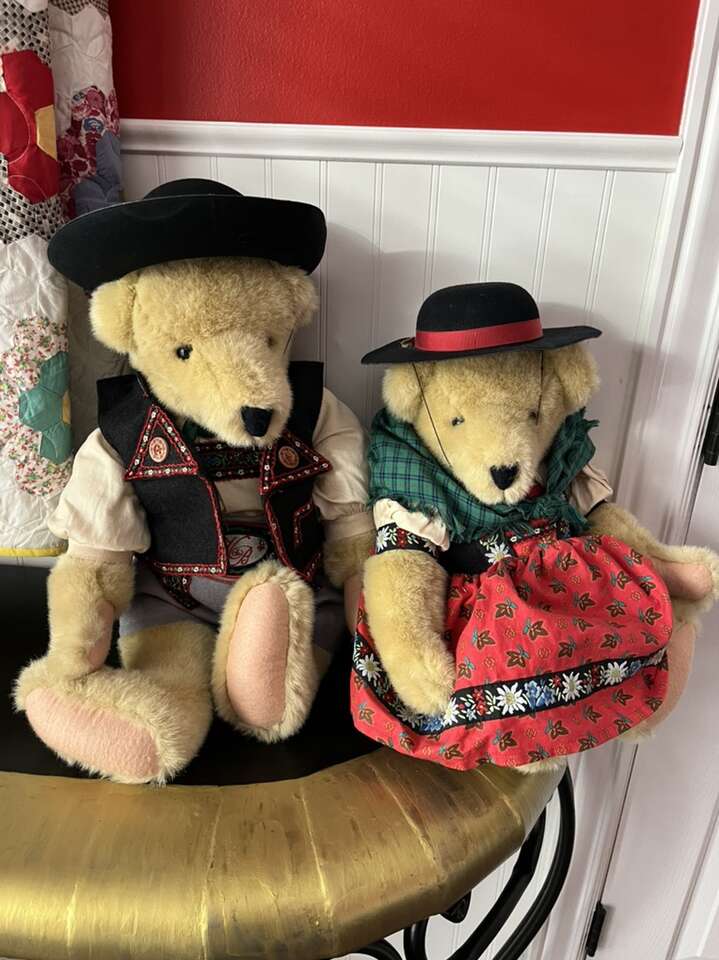 Vintage Alice Vanderbear 1982 European Set Of Bear