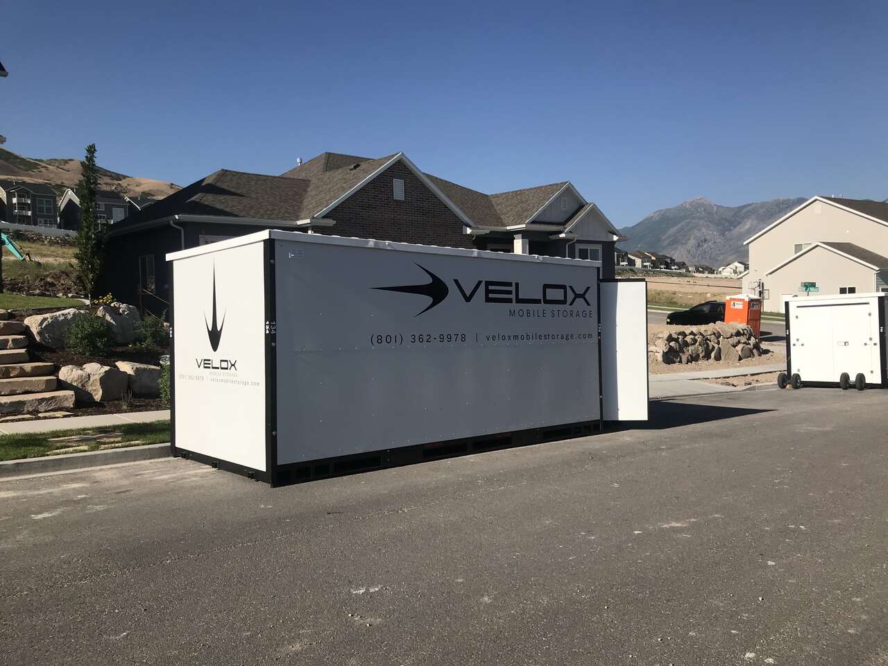 Mobile Storage Unit/Pod Great for Moving, Remodeling or Storage