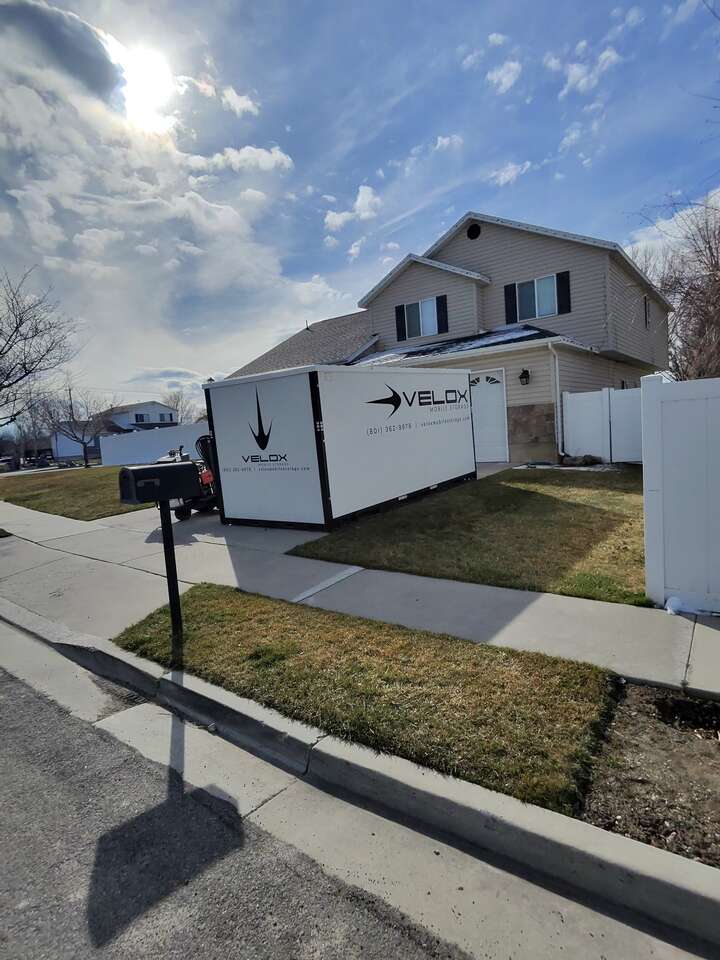 Mobile Storage Pod for Moving or Remodeling/ Portable Storage Unit