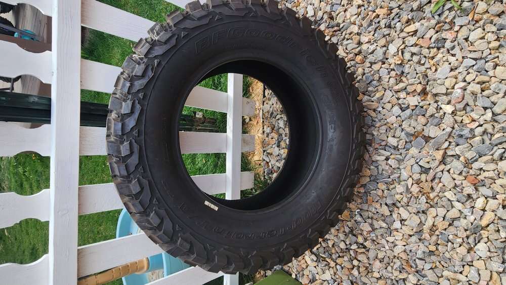 BFG KM3 Tire