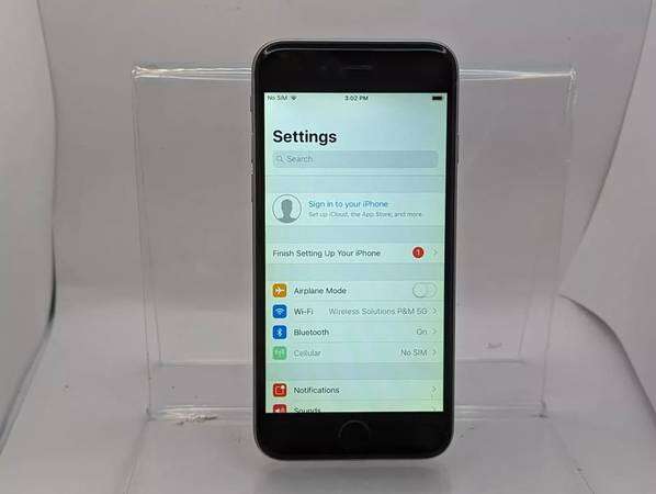 Apple Unlocked iPhone 6 – Great Condition, Ready to Use!