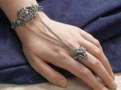 New Gothic Dragon Pewter Slave Bracelet with 3 chains and ring (2)