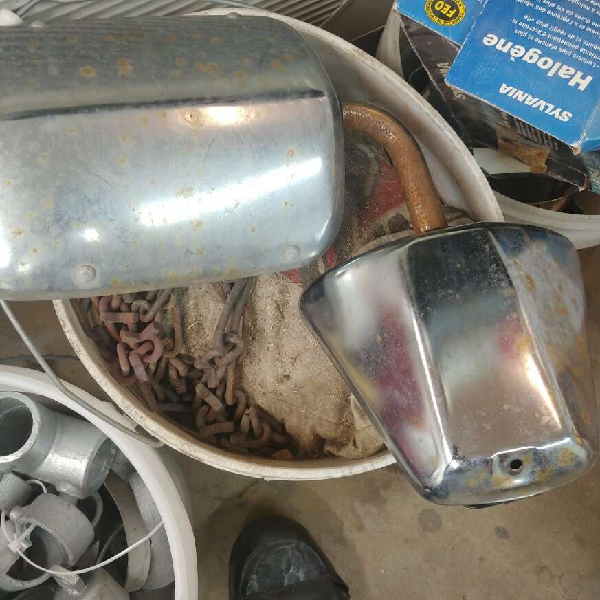 Rear view mirror for truck can go on either side