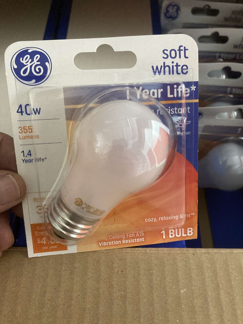 GE 40WIncandescent light bulbs