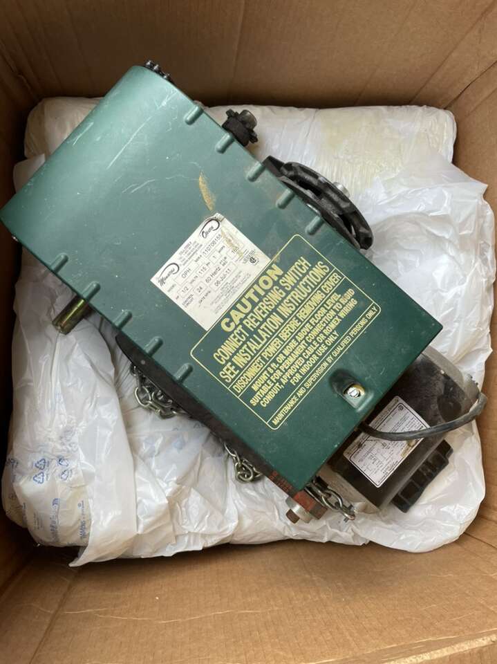 Manaras Jack Shaft Operator With Hoist