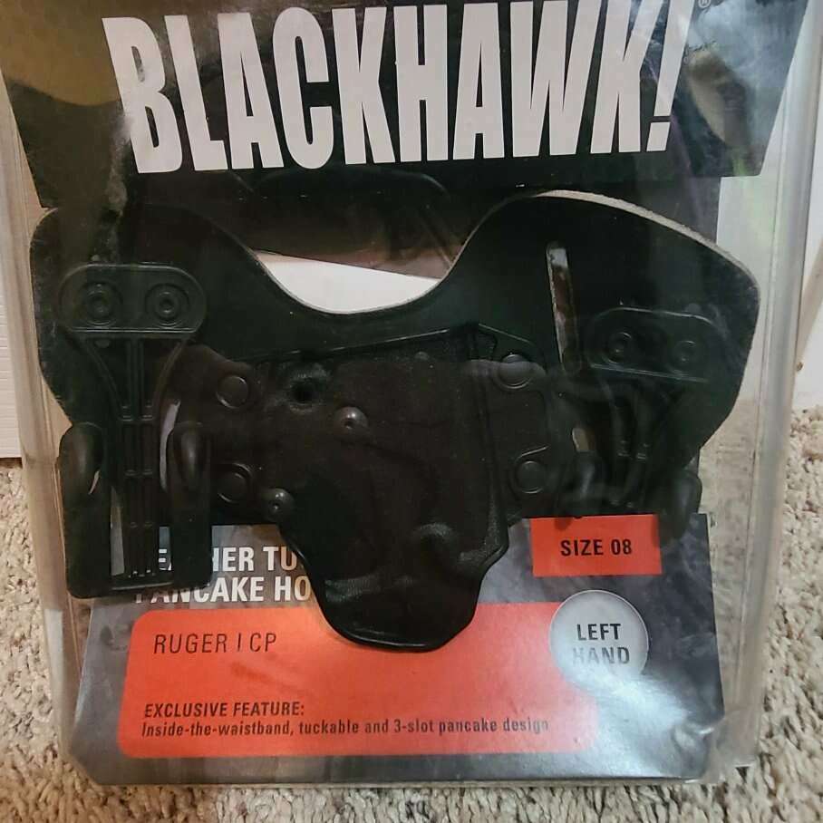 NIB Blackhawk leather Tuckable pancake holster
