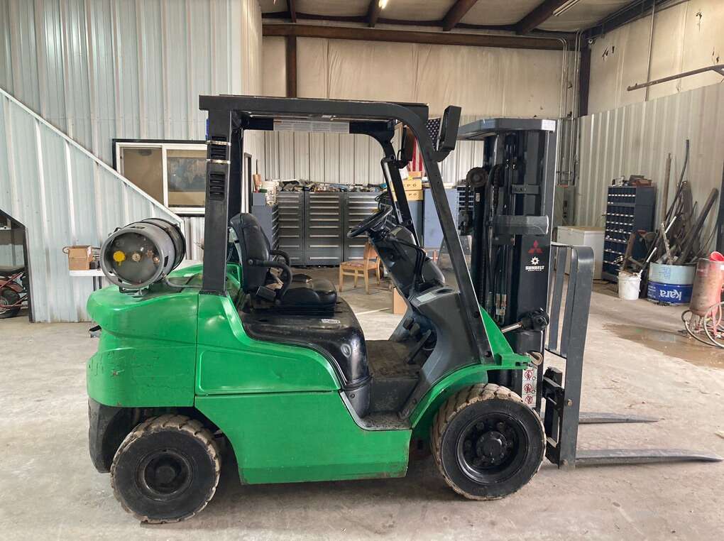 2017 Mitsubishi Fg25n