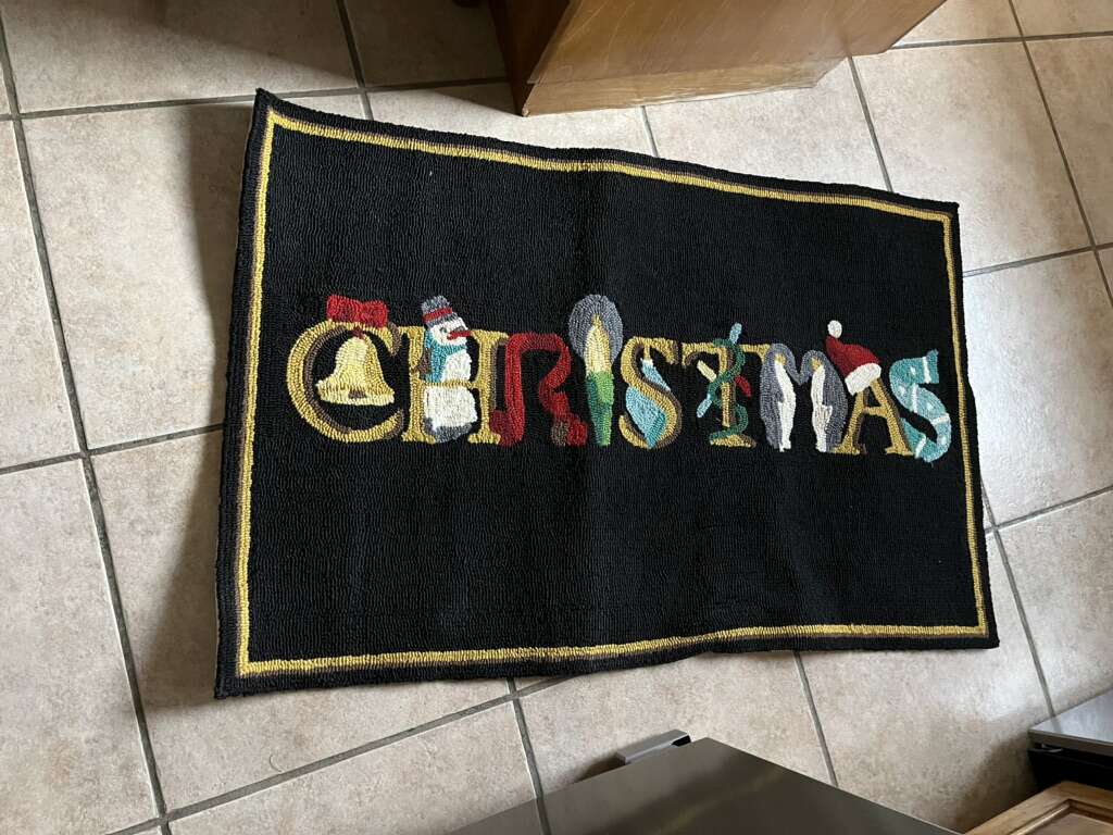 Large Christmas Rug Front gate 2’6 X 4’