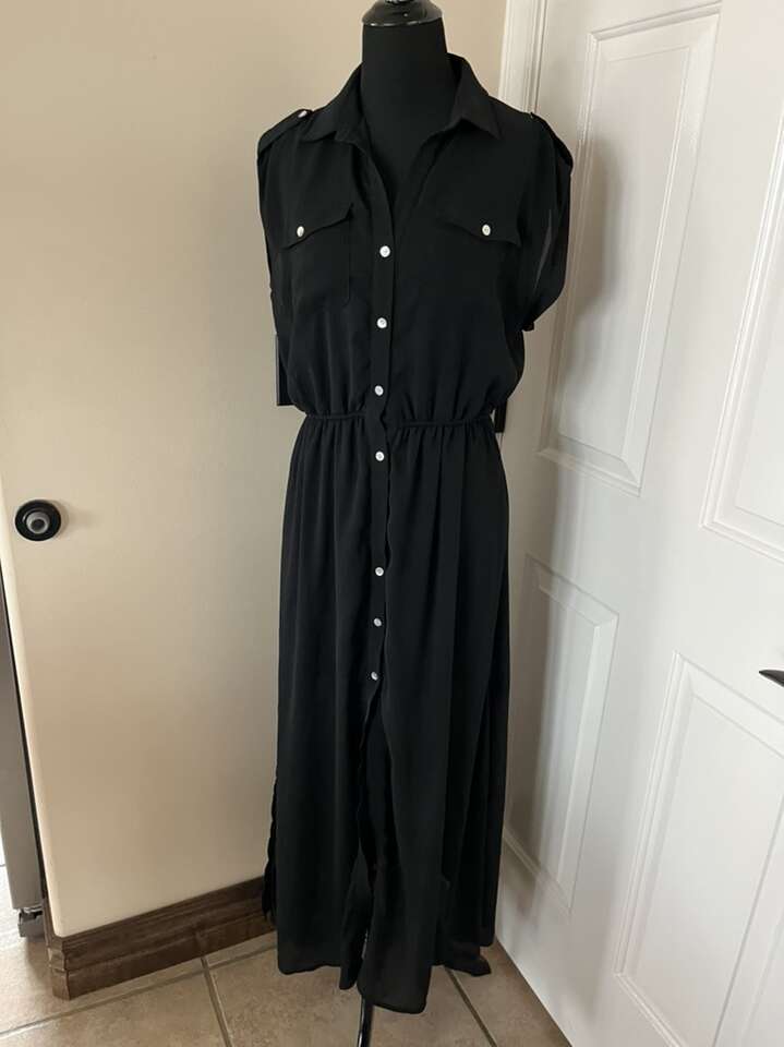 Cute black button down dress Xtaren size M